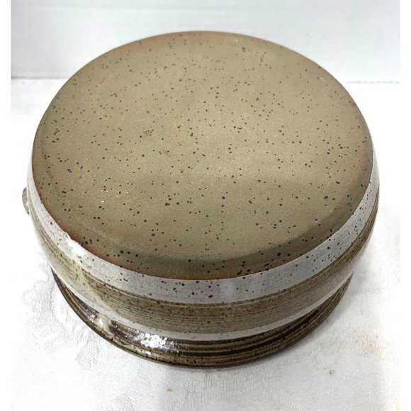 Hobbiest Covered Pottery Dish  6" wide 3" high 5" to top of cover when on Brown/ - Picture 7 of 10